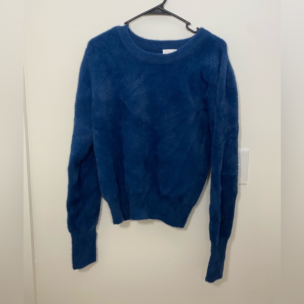 Cyrus Fuzzy Blue Sweater size medium